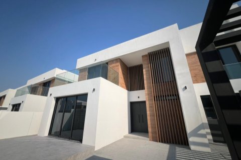 Villa em Saadiyat Island, Abu Dhabi, EAU 4 quartos, 539 m2 № 702775