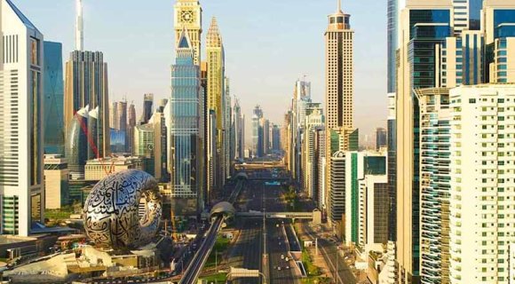 Comparing Real Estate Markets: Dubai vs. Hong Kong