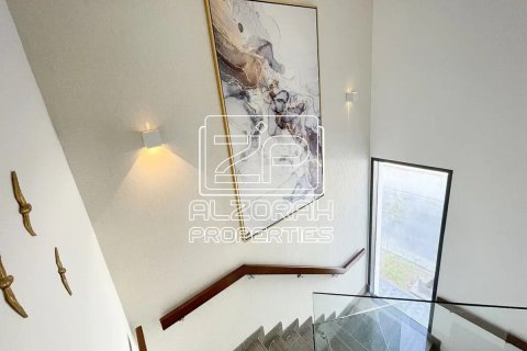 Βίλα σε Hamriyah Free Zone, Sharjah, ΗΑΕ 5 υπνοδωμάτια, 352.94 τ.μ. Αρ. 705140 - φωτογραφία 13