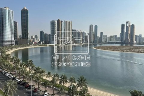 Apartment til salg i Al Khan, Sharjah, UAE 2 soveværelser, 188.4 kvm № 705116 - foto 26