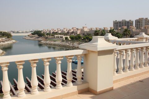 خانه شهری برای فروش در Al Hamra Village، Ras Al Khaimah، امارات متحده عربی 4 خوابه ، 253 متر مربع ، شماره 752235 - تصویر 5
