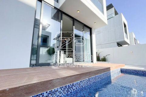 Βίλα σε Hamriyah Free Zone, Sharjah, ΗΑΕ 5 υπνοδωμάτια, 352.94 τ.μ. Αρ. 705140 - φωτογραφία 16