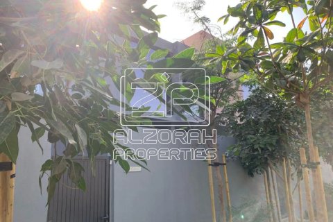 Tilal City, Sharjah, UAE의 판매용 타운하우스 침실 4개, 169제곱미터 번호 760640 - 사진 26