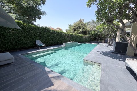 Villa itt: Palm Jumeirah, Dubai, EAE, 4 hálószoba, 812 m², azonosító: 722421