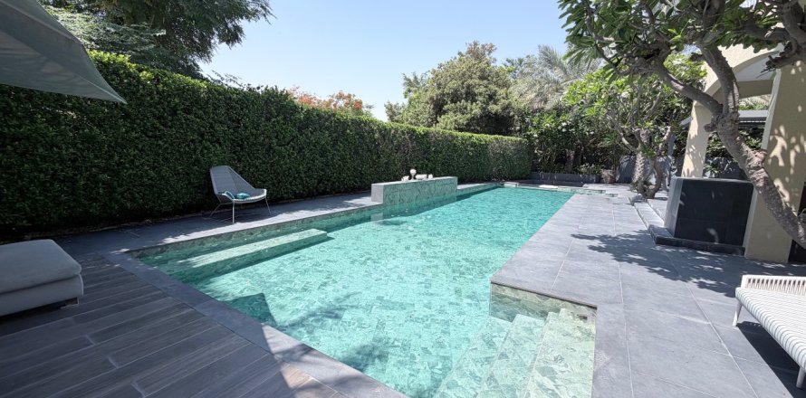 Villa itt: Palm Jumeirah, Dubai, EAE, 4 hálószoba, 812 m², azonosító: 722421