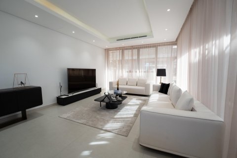 Villa in Sharjah, UAE 5 bedrooms, 520 sq.m. № 583193 - photo 11