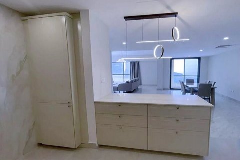 Apartmen di Jumeirah Beach Residence, Dubai, UAE 2 bilik tidur, 131 meter persegi № 722322 - foto 6