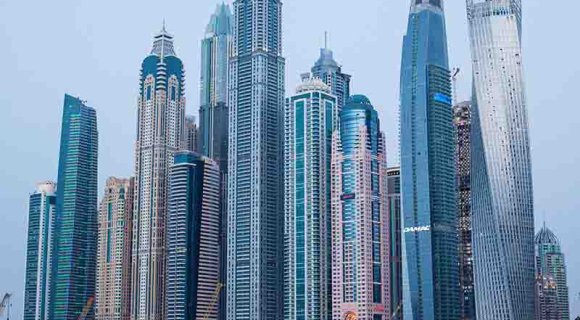 Jobs in Dubai: how to find and apply for it and how much you can earn