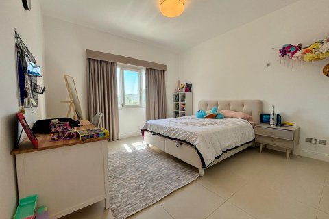 Villa in Meadows, Dubai, UAE 4 bedrooms, 540 sq.m. № 619372 - photo 3