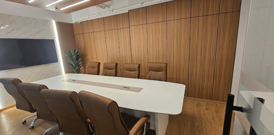 Zyrë në Business Bay, Dubai, Emiratet e Bashkuara Arabe 92 m2. № 604252