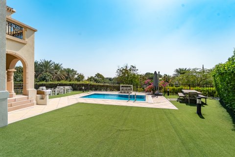 Vila u gradu Jumeirah Islands, Dubai, UAE 4 spavaće sobe, 488 m2 Br. 734117 - Slika 5