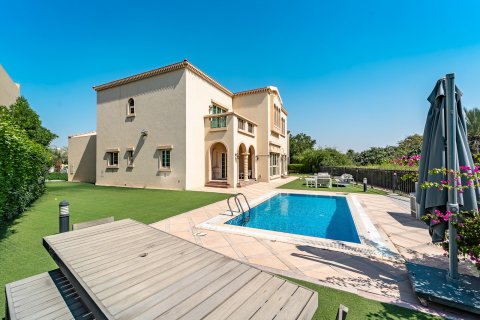 Vila u gradu Jumeirah Islands, Dubai, UAE 4 spavaće sobe, 488 m2 Br. 734117 - Slika 4