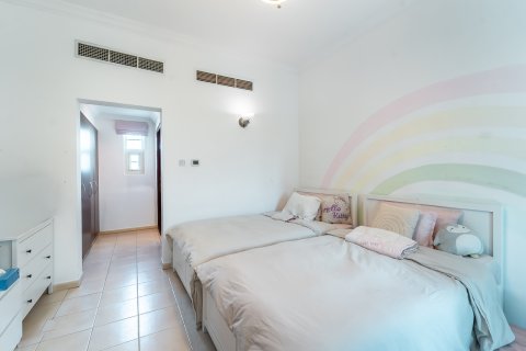 Vila u gradu Jumeirah Islands, Dubai, UAE 4 spavaće sobe, 488 m2 Br. 734117 - Slika 17