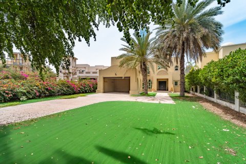 Villa à vendre à  Jumeirah Islands, Dubai, EAU 4 chambres, 497 m2 № 734116 - photo 2