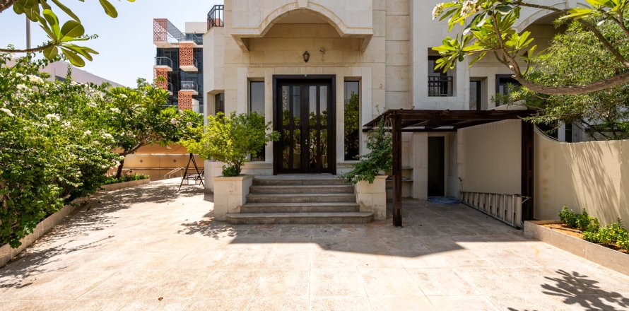 Villa i Jumeirah Village Circle, Dubai, UAE 5 soveværelser, 594.02 kvm № 749559