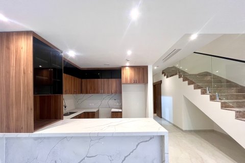 Vila di Al Furjan, Dubai, UAE 4 bilik tidur, 169.83 meter persegi № 749562