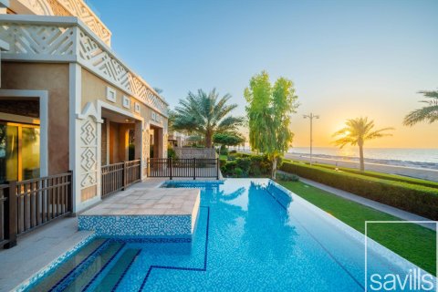 Palm Jumeirah、Dubai、UAE にあるヴィラの賃貸物件 4ベッドルーム、912 m2、No646399 - 写真 1