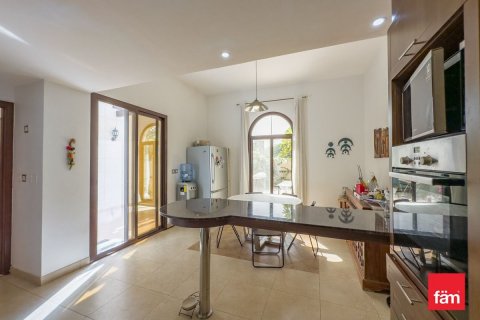 Townhouse in Dubai, UAE 4 bedrooms, 380.7 sq.m. № 591131 - photo 3