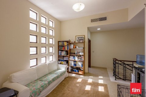 Townhouse in Dubai, UAE 4 bedrooms, 380.7 sq.m. № 591131 - photo 11