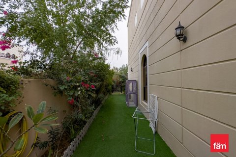 Townhouse in Dubai, UAE 4 bedrooms, 380.7 sq.m. № 591131 - photo 10