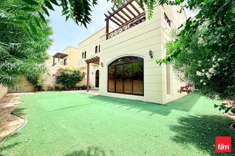 Dubai, BAE’de villa 4 yatak odası, 390 m² No 694235