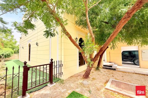 Vilă de închiriat în Dubai, EAU 4 dormitoare, 390 mp. №694235 - poză 4