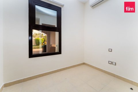 Vilă de închiriat în Dubai, EAU 4 dormitoare, 390 mp. №694235 - poză 14