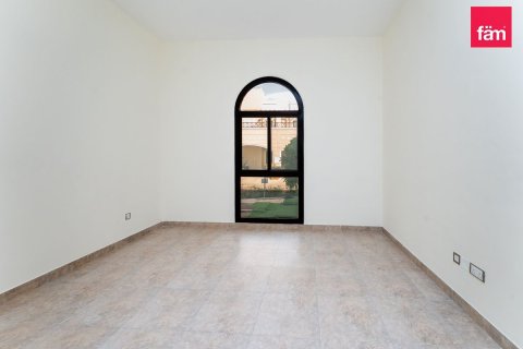 Vilă de închiriat în Dubai, EAU 4 dormitoare, 390 mp. №694235 - poză 10