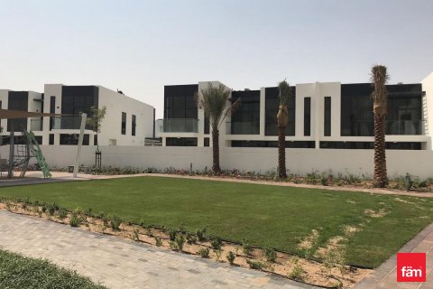 Villetta a schiera in affitto a Dubai, EAU 3 camere da letto, 202.7 mq. № 694236 - foto 10