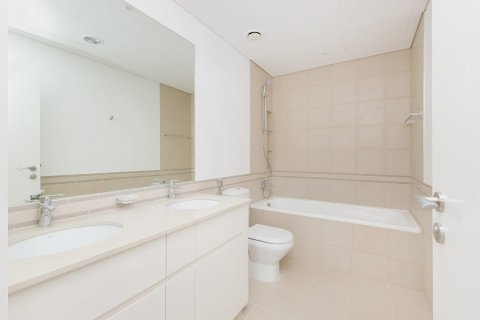 Apartment in Town Square, Dubai, UAE 3 bedrooms, 131 sq.m. № 719983 - photo 14