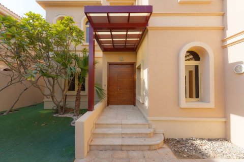 Commercial property in Al Raha Golf Gardens, Abu Dhabi, UAE 4 bedrooms, 522 sq.m. № 594302 - photo 23