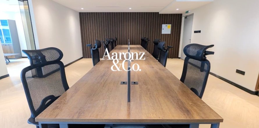 Γραφείο σε Jumeirah Lake Towers, Dubai, ΗΑΕ 90 τ.μ. Αρ. 741564