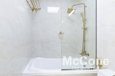 Apartment til salg i Dubai Marina, Dubai, UAE 1 soveværelse, 62.99 kvm № 587031 - foto 17