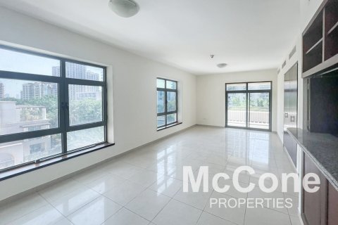 Пәтер The Views, Дубай, БАӘ-да 3 жатын бөлмелер, 186.46 м² № 587035 - фото 1