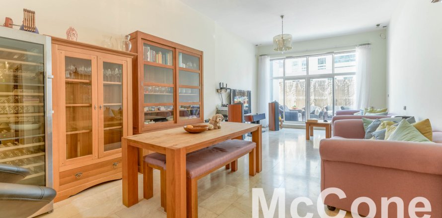 Apartament në Dubai Marina, Emiratet e Bashkuara Arabe 3 dhoma gjumi, 266.72 m2. № 587036