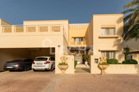 Vilë në Meadows, Dubai, Emiratet e Bashkuara Arabe 5 dhoma gjumi, 570 m2. № 717724 - Foto 25