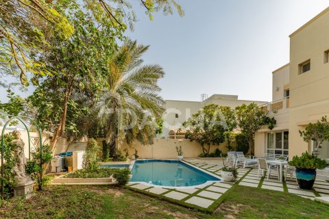 Vilë në Meadows, Dubai, Emiratet e Bashkuara Arabe 5 dhoma gjumi, 570 m2. № 717724 - Foto 7