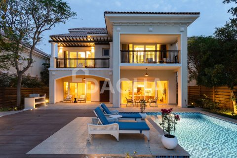 Vilë në Dubai Land, Emiratet e Bashkuara Arabe 4 dhoma gjumi, 640 m2. № 717728 - Foto 1