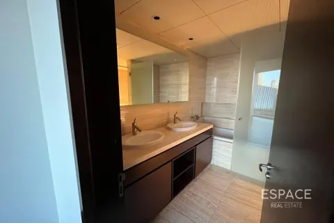 Apartamento para arrendamento em Downtown Dubai (Downtown Burj Dubai), Dubai, EAU 2 quartos, 152 m2 № 661366 - foto 12