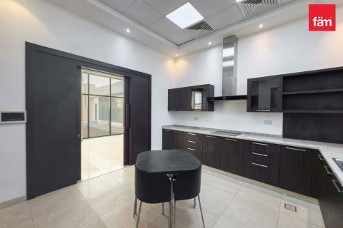 Huvila Al Barsha, Dubai, Arabiemiraatit 5 makuuhuonetta, 1219.3 m2 № 689467 - kuva 22