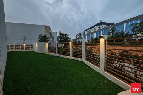 Rumah bandar di Dubai, UAE 2 bilik tidur, 165.4 meter persegi № 691367 - foto 1