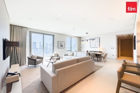 Wohnung zur Miete in Downtown Dubai (Downtown Burj Dubai), Dubai, VAE 4 Schlafzimmer, 208.6 m2 Nr. 691364 - Foto 2