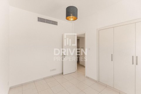 Villa in The Springs, Dubai, UAE 3 bedrooms, 343 sq.m. № 757348 - photo 6