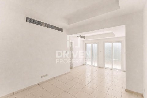 Villa in The Springs, Dubai, UAE 3 bedrooms, 343 sq.m. № 757348 - photo 2