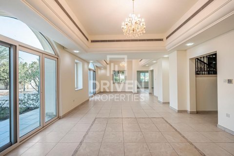 Villa zur Miete in Dubai Sports City, Dubai, VAE 5 Schlafzimmer, 541.9 m2 Nr. 757347 - Foto 3