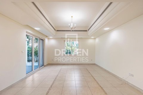 Villa zur Miete in Dubai Sports City, Dubai, VAE 5 Schlafzimmer, 541.9 m2 Nr. 757347 - Foto 5