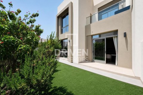 Villa in Arabian Ranches 2, Dubai, VAE: 4 Schlafzimmer, 271.37 m2 Nr. 742792