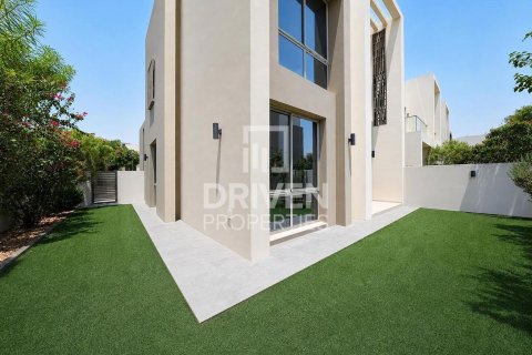 Villa zum Verkauf in Arabian Ranches 2, Dubai, VAE 4 Schlafzimmer, 271.37 m2 Nr. 742792 - Foto 2