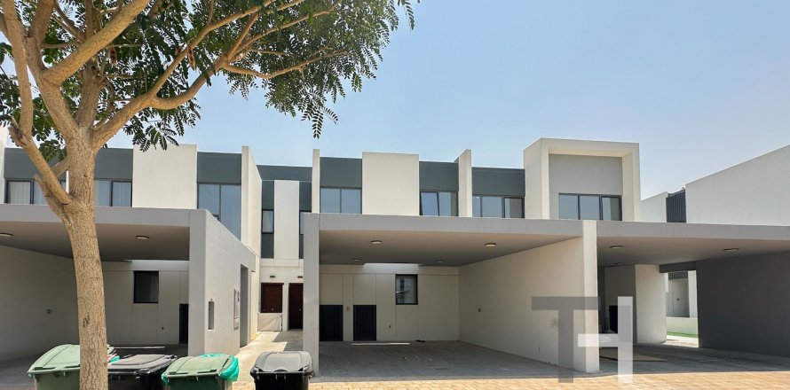 Řadový dům v Dubai, SAE 3 ložnice, 181 m² Č.: 597655