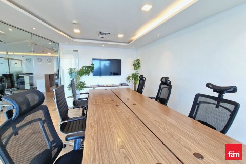 Üürile anda kontor asukohaga Dubai, AÜE: 98.3 m² Nr 687534 - pilt 11